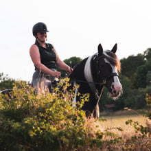 Load image into Gallery viewer, bitless ster hackamore star hackamore anatomical shaped anatomisch hoofdstel bitloos clip teugels goud zwart